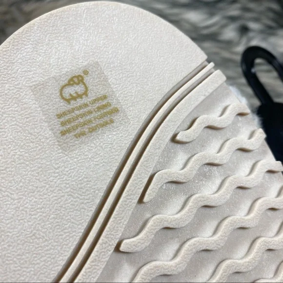 LAMO Sheepskin Alisa Cream Cross Slippers - Picture 10 of 10